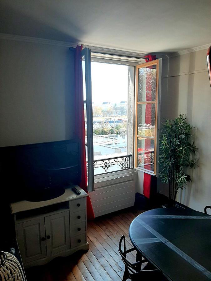 Et Au Pied Coule Une Riviere, Situation Et Vue Ideales Auxerre Exterior foto